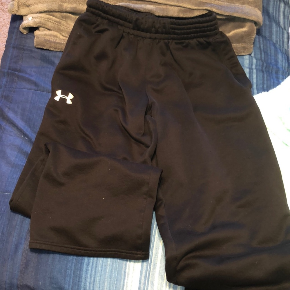 Women’s under armour sweatpants!